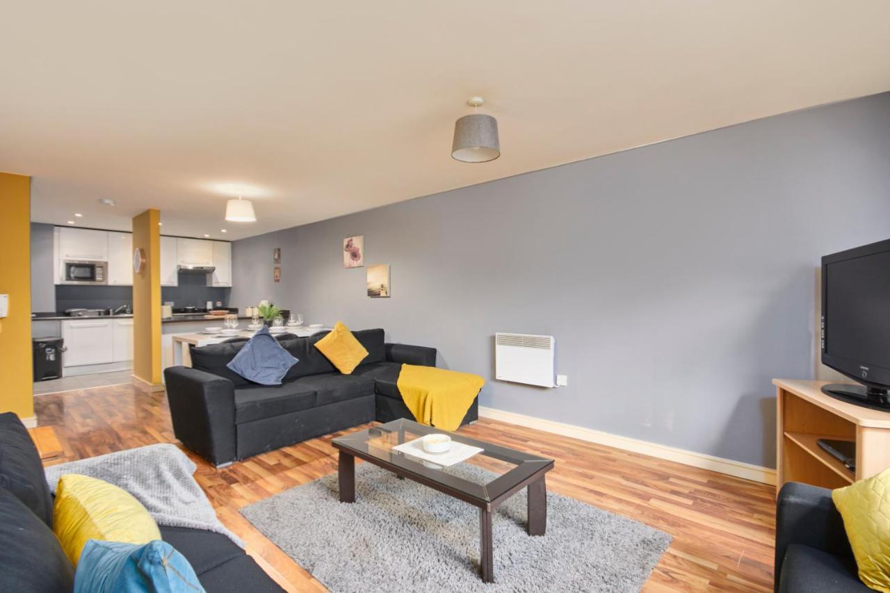 Stylish Manchester Gem - Sleeps 10! ภายนอก รูปภาพ
