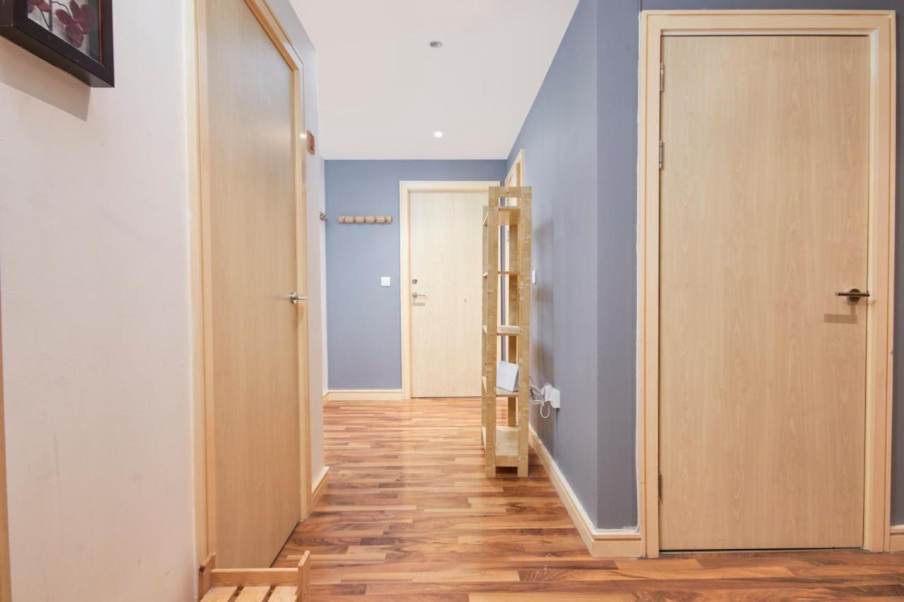 Stylish Manchester Gem - Sleeps 10! ภายนอก รูปภาพ